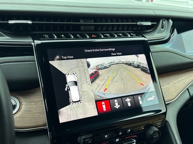 Used 2023 Jeep Grand Cherokee L Summit w/ Luxury Tech Group V image 20