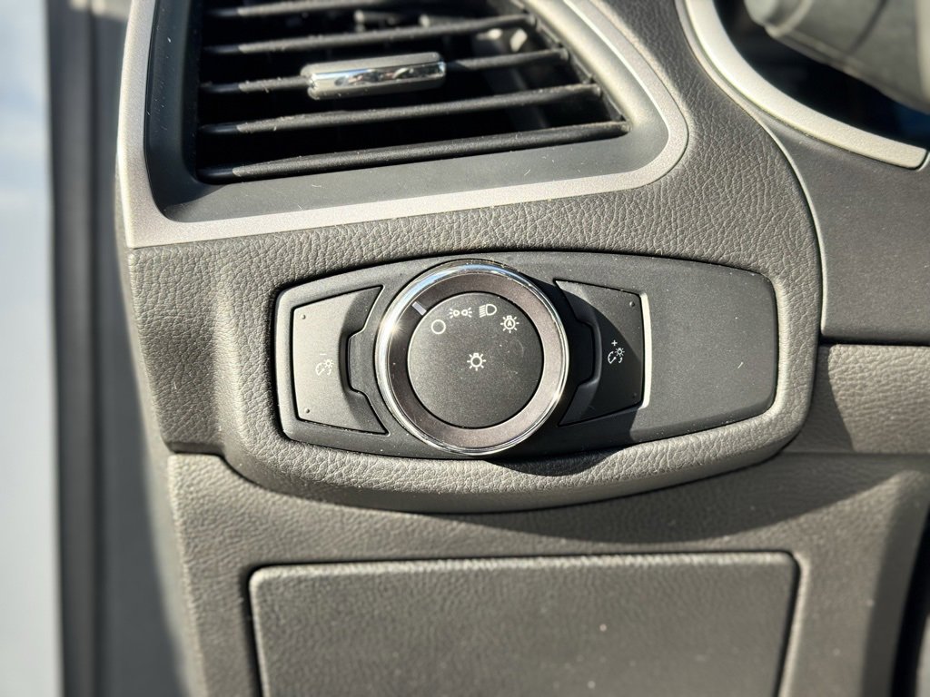 Used 2018 Ford Edge SEL w/ Equipment Group 201A image 21