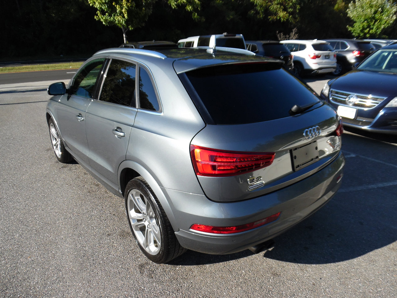 Used 2017 Audi Q3 2.0T Premium Plus w/ Premium Plus Package image 3