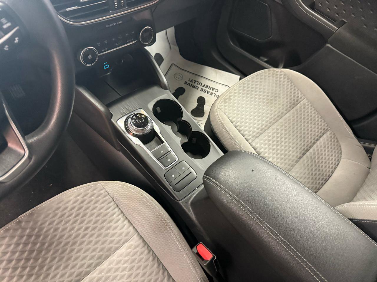 Used 2020 Ford Escape SE FWD image 15