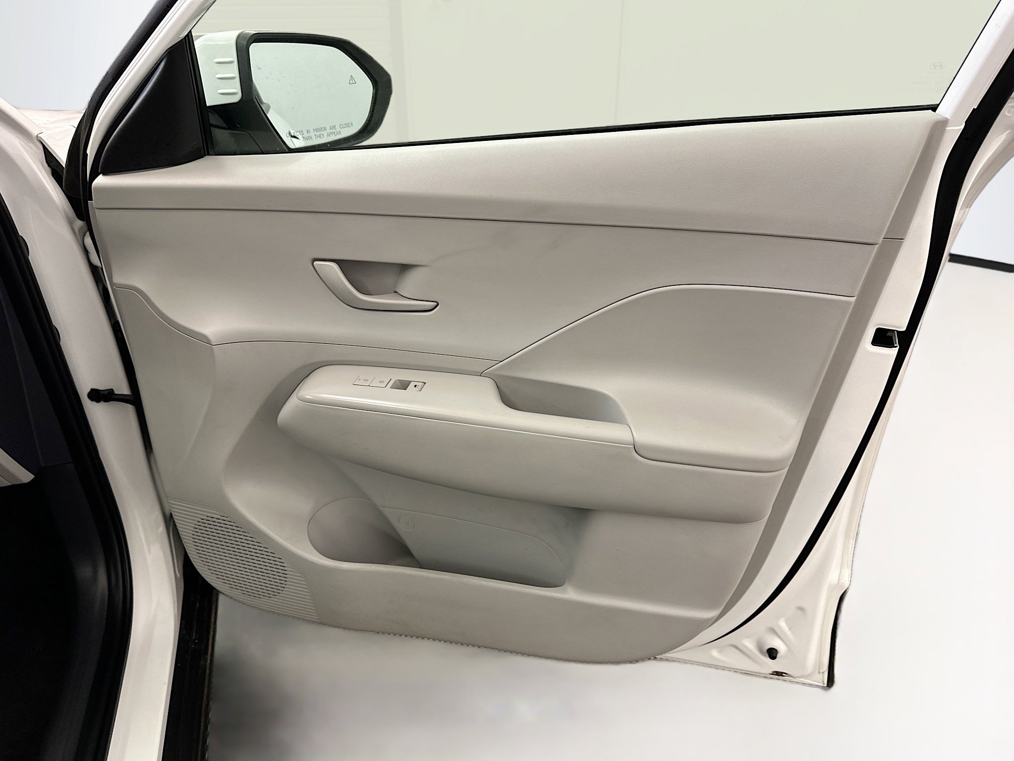 Used 2025 Hyundai Kona SEL image 33