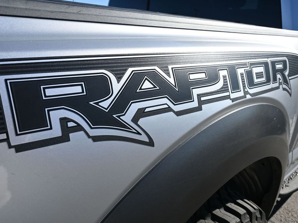 Used 2019 Ford F150 Raptor w/ Equipment Group 802A Luxury image 12