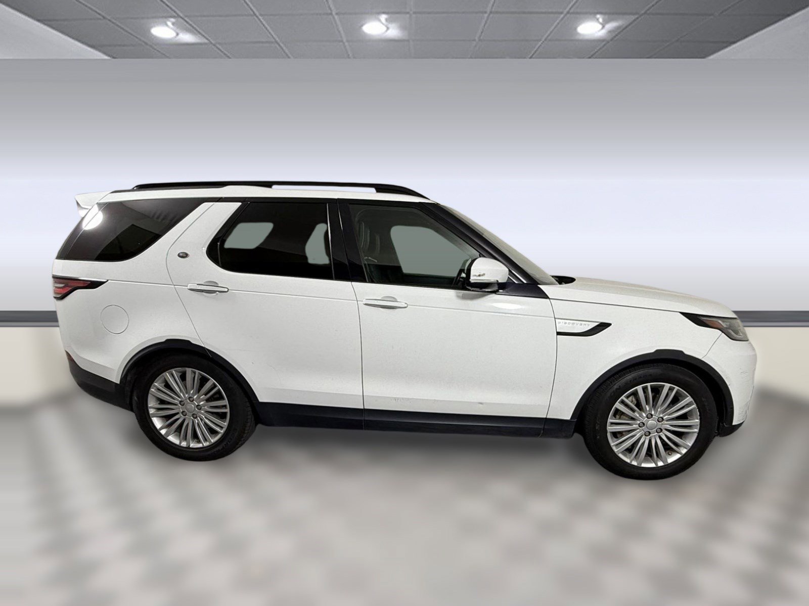 Used 2018 Land Rover Discovery HSE Luxury image 9