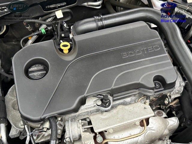 Used 2021 Chevrolet Malibu LT image 34