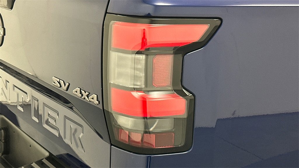 Certified 2022 Nissan Frontier SV image 22