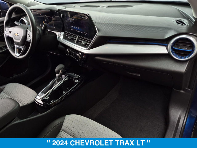 Used 2024 Chevrolet Trax LT w/ LT Convenience Package FWD image 31
