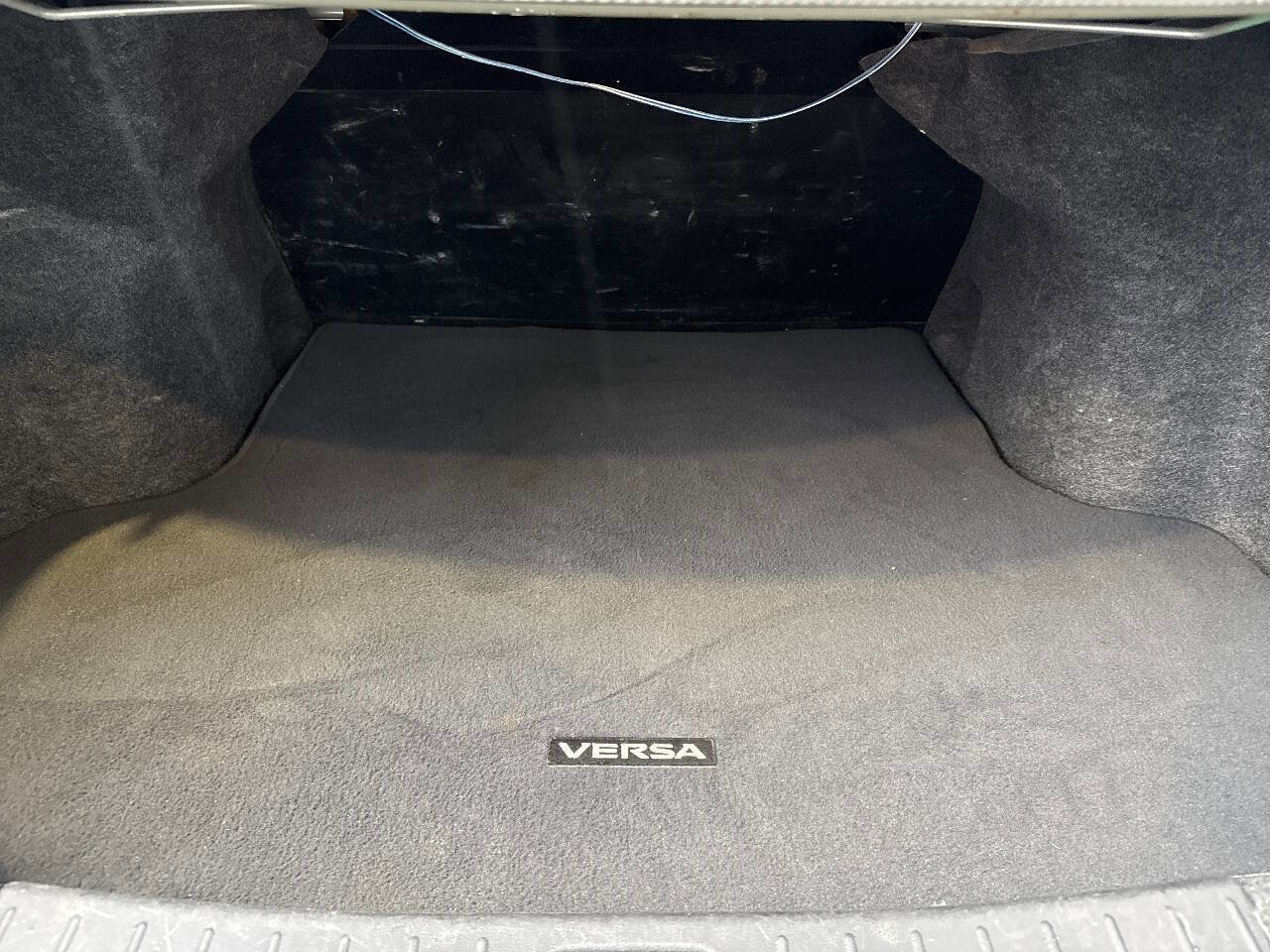 Used 2012 Nissan Versa SV image 7