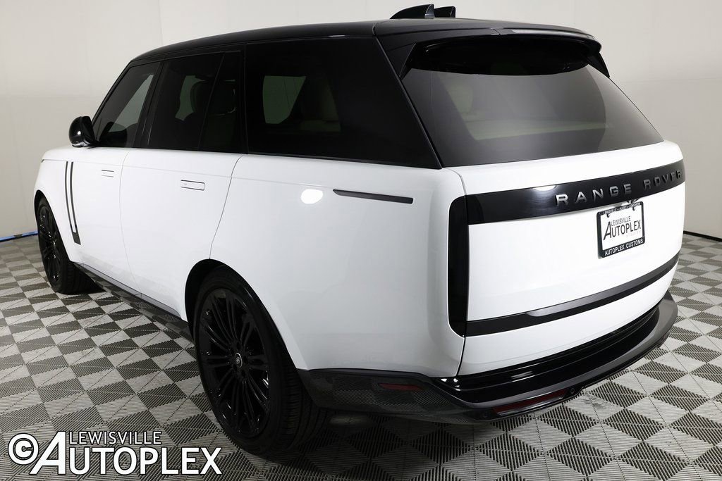 Used 2025 Land Rover Range Rover SE image 7