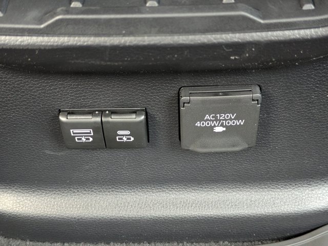 New 2025 Toyota Tundra Limited image 15