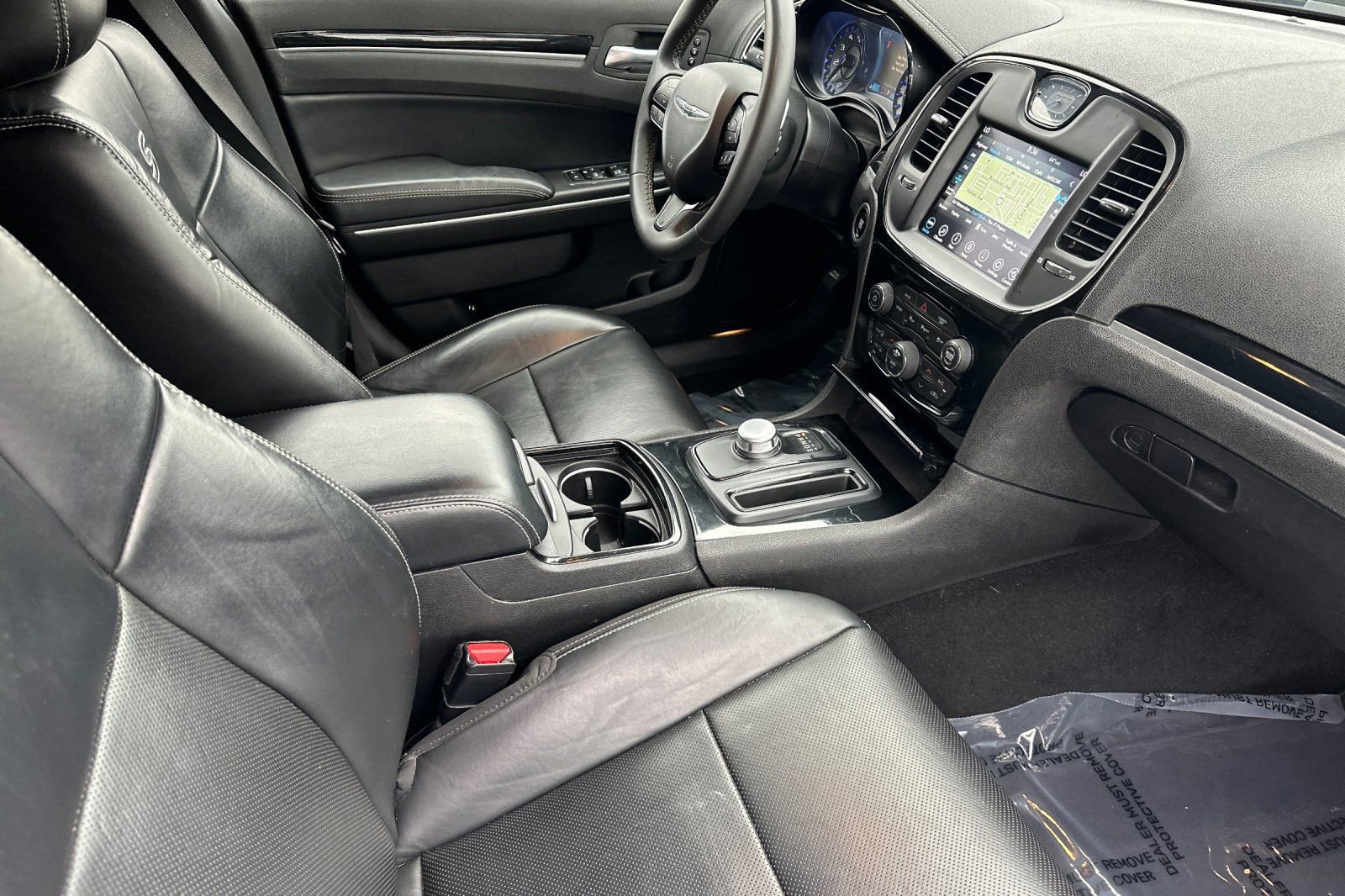 Used 2023 Chrysler 300 S w/ Comfort Group RWD image 16