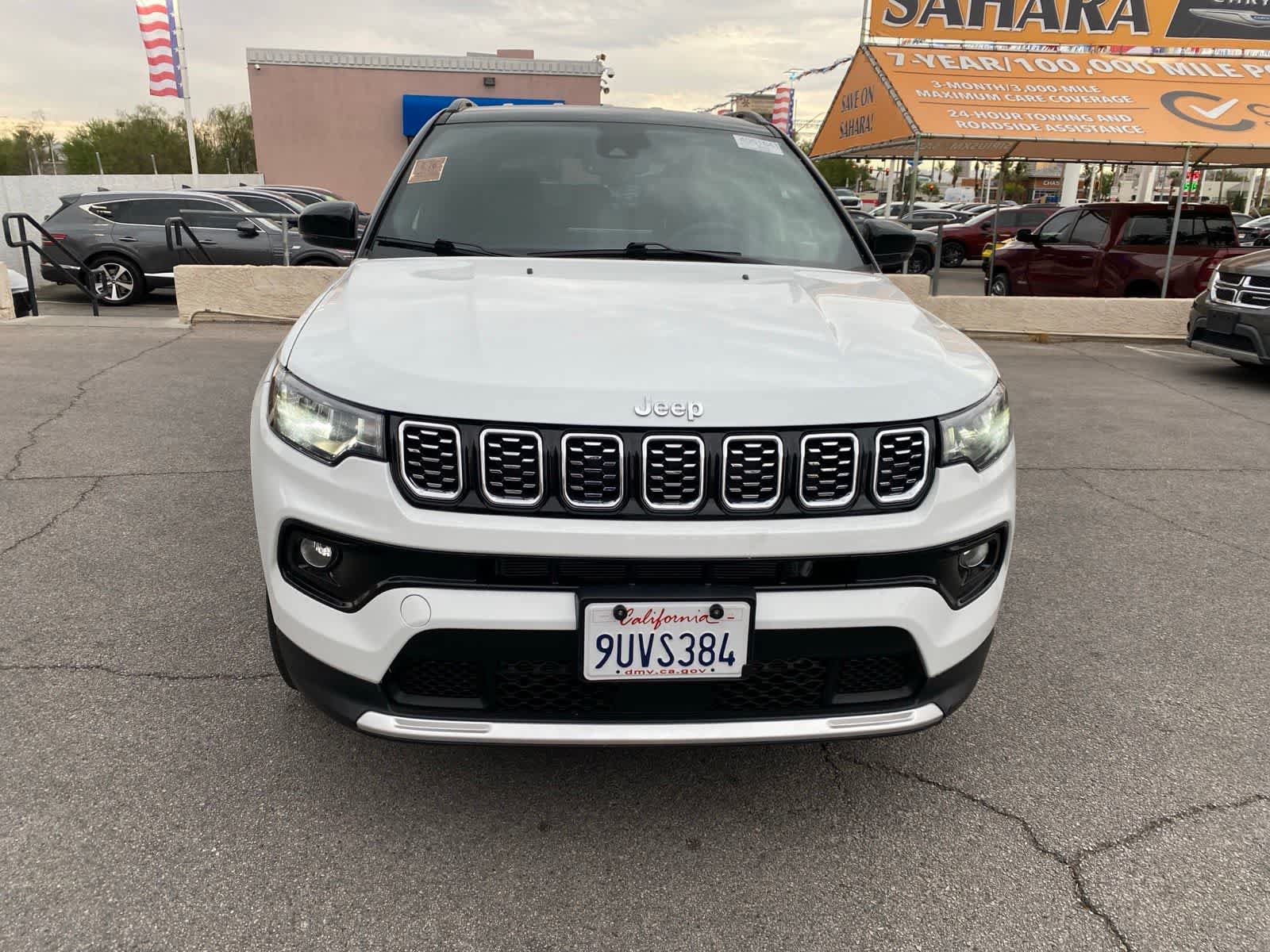 Used 2025 Jeep Compass Limited AWD/4WD image 2
