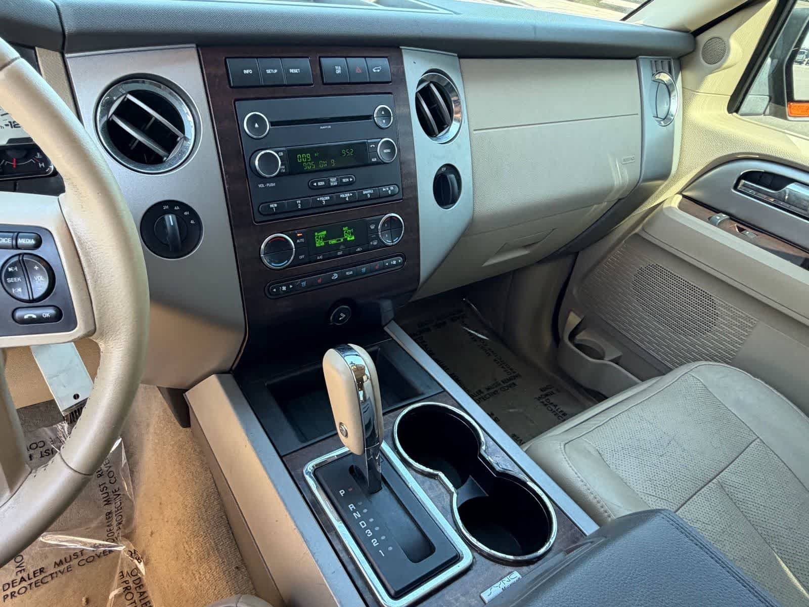 Used 2012 Ford Expedition XLT AWD/4WD image 24