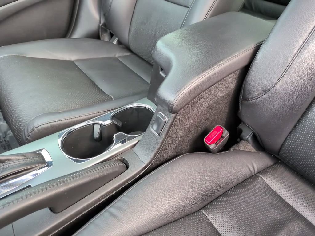 Used 2013 Acura ILX Hybrid w/ Technology Package image 21