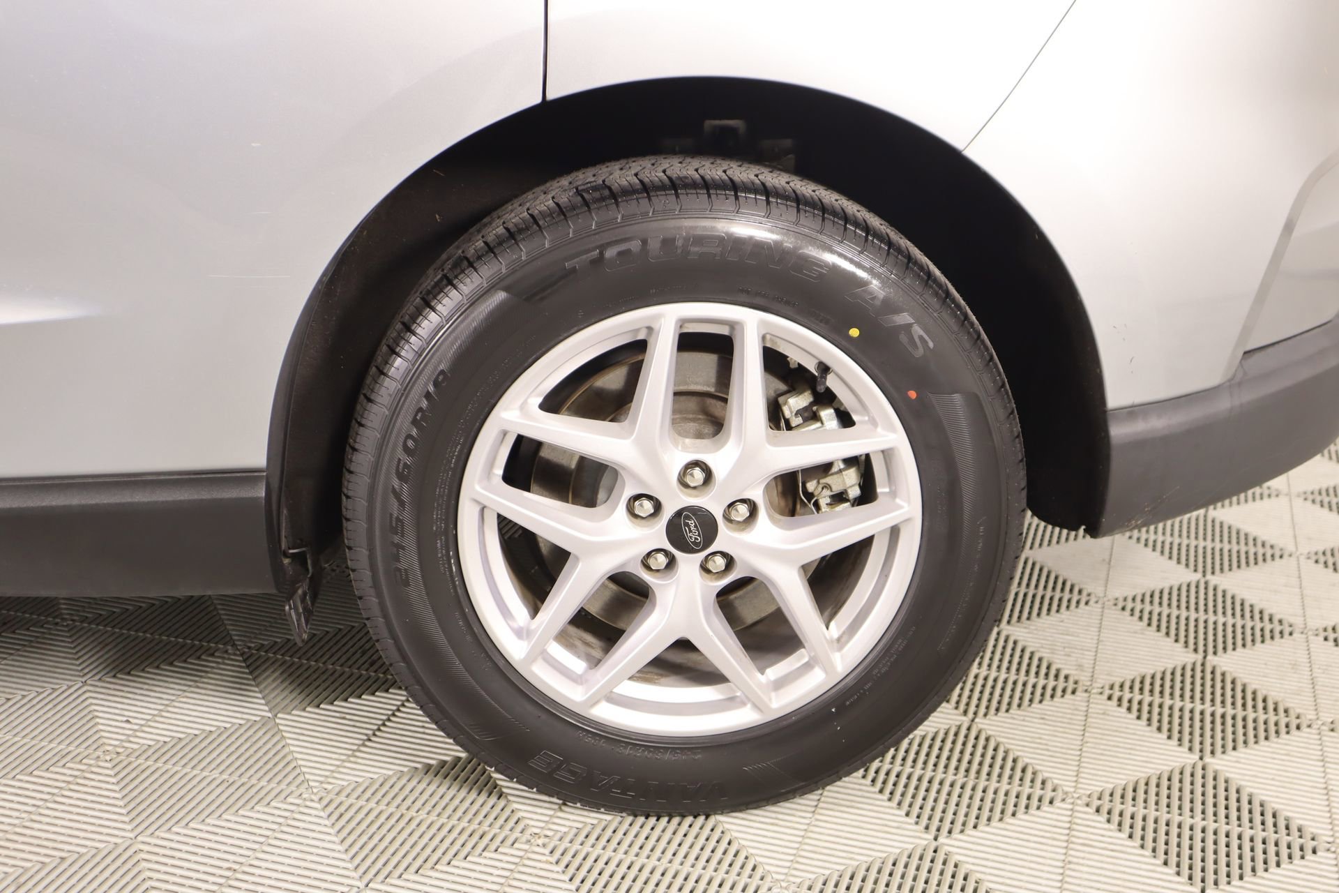 Used 2023 Ford Edge SEL image 18