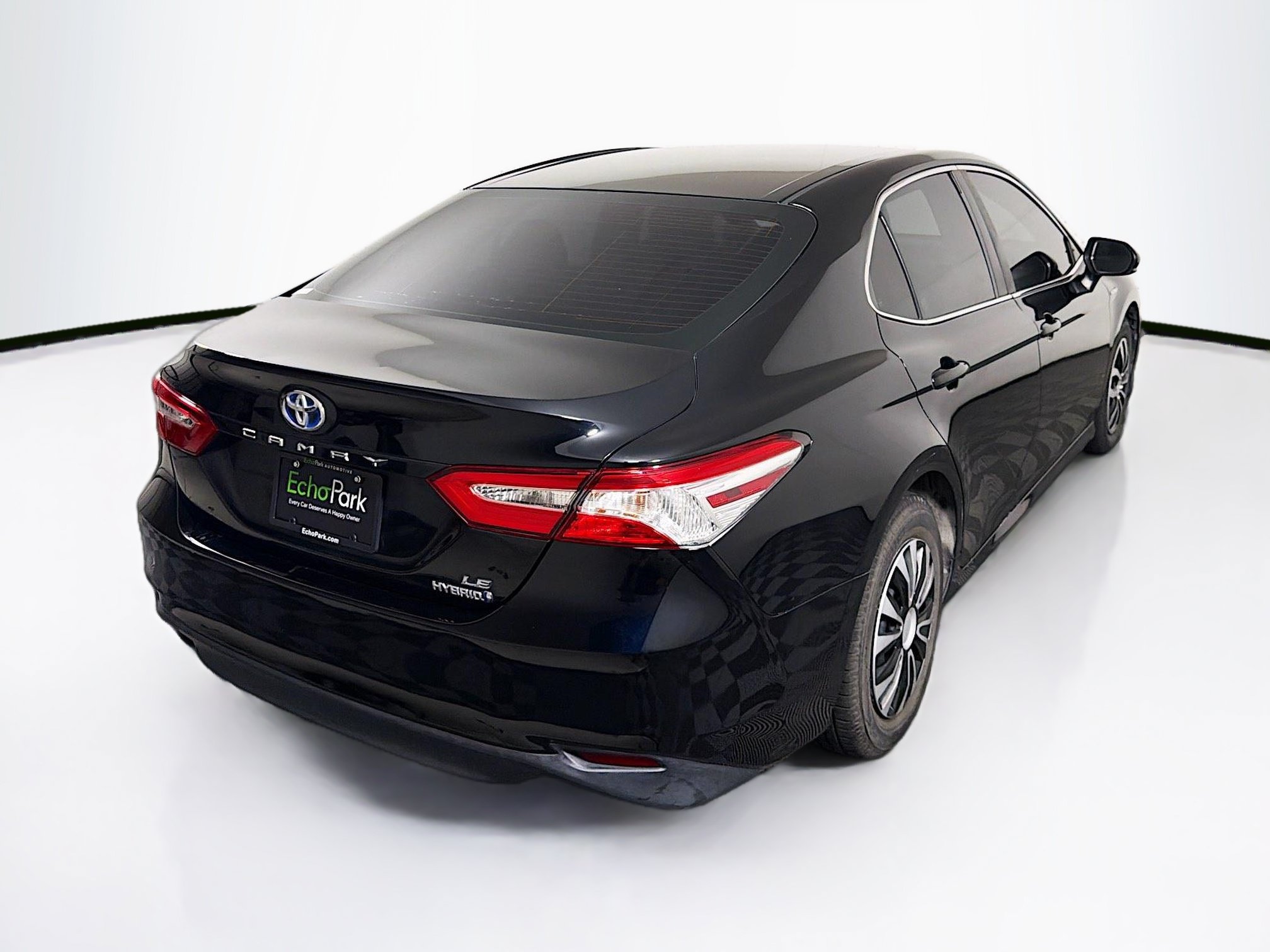 Used 2018 Toyota Camry LE FWD image 9