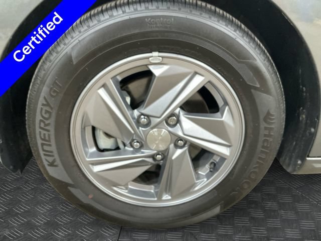 Certified 2024 Hyundai Elantra SE FWD image 15
