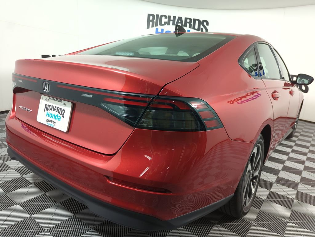 Certified 2025 Honda Accord SE image 6