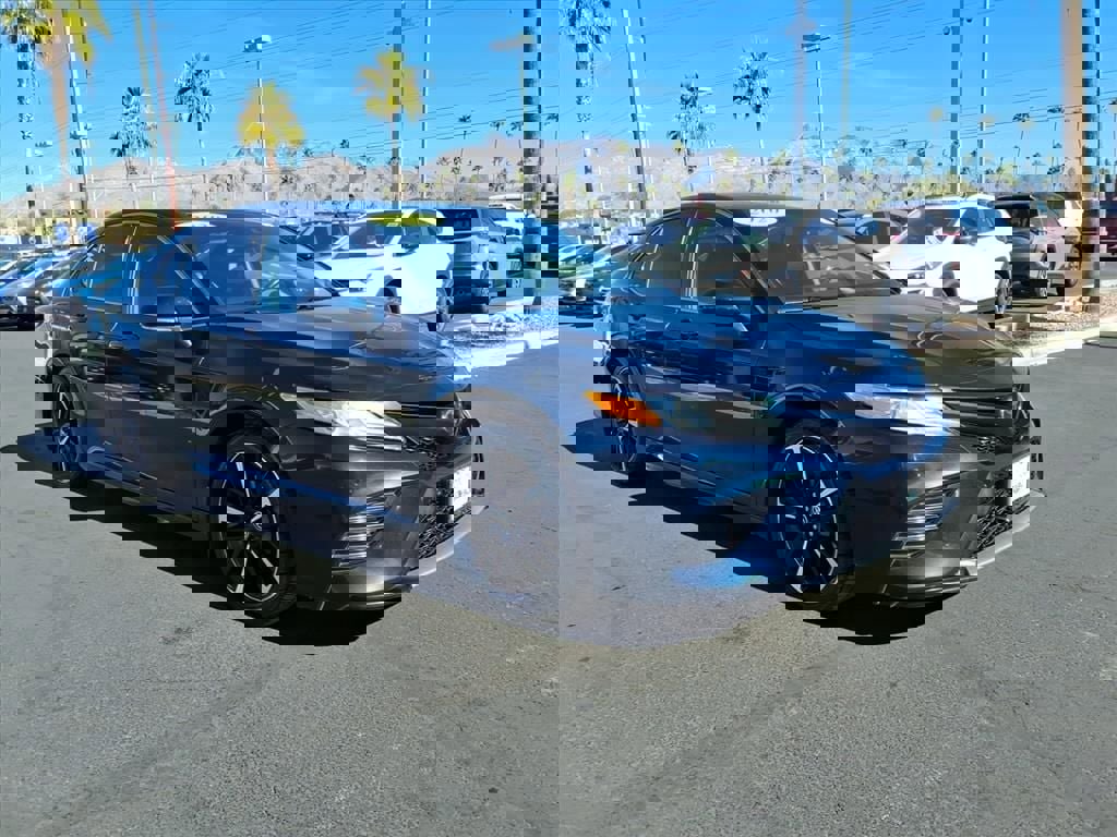 Used 2020 Toyota Camry XSE image 32