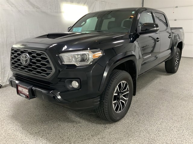 Used 2021 Toyota Tacoma TRD Sport w/ TRD Premium Sport Package AWD/4WD image 2