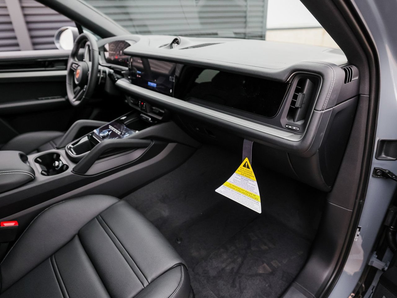 New 2026 Porsche Cayenne Coupe AWD/4WD image 28
