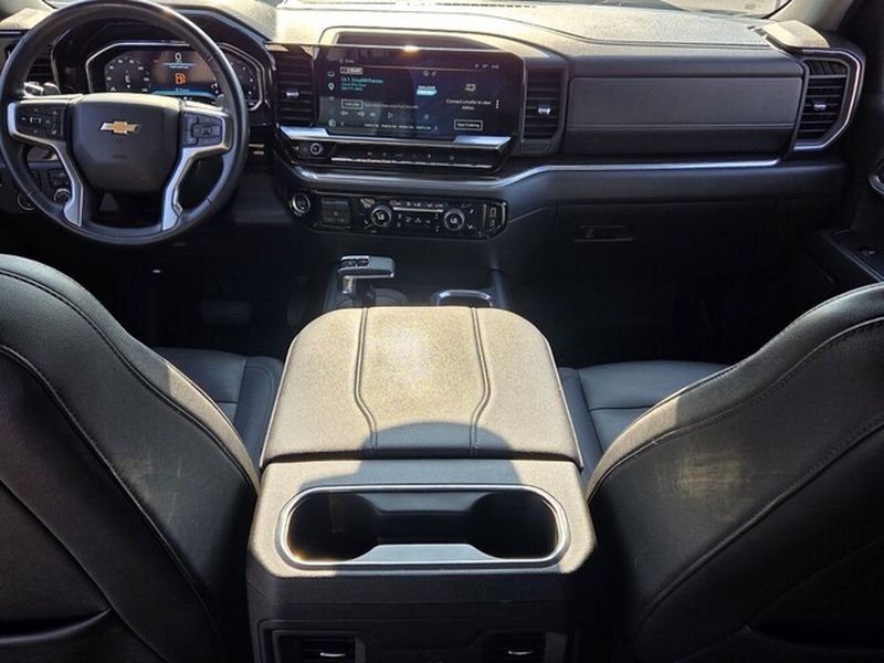 Used 2023 Chevrolet Silverado 1500 LT AWD/4WD image 10