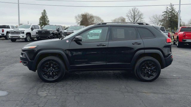 Used 2015 Jeep Cherokee Trailhawk w/ Leather Interior Group image 5