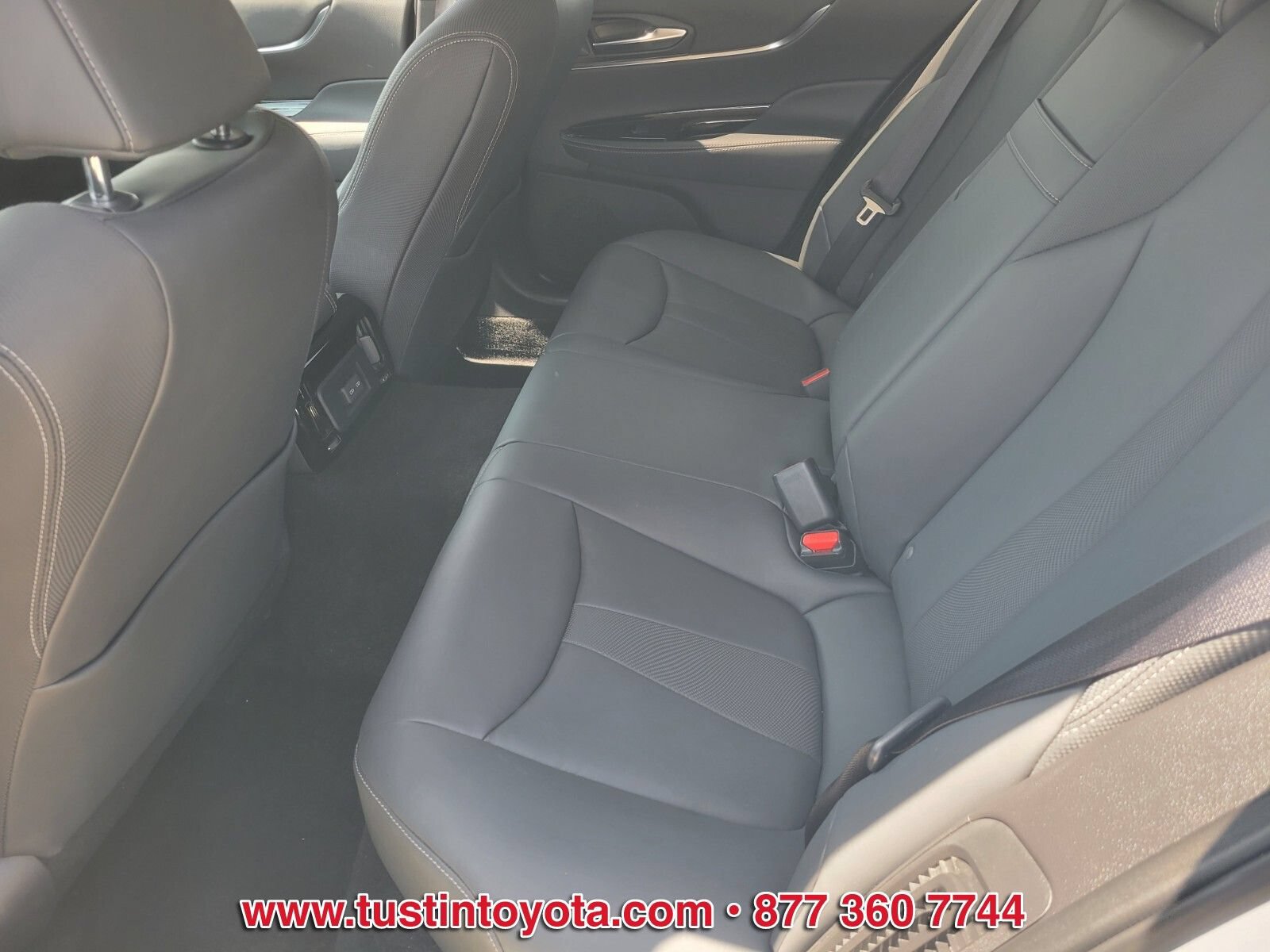 Used 2024 Toyota Mirai w/ Advanced Technology Package RWD image 11