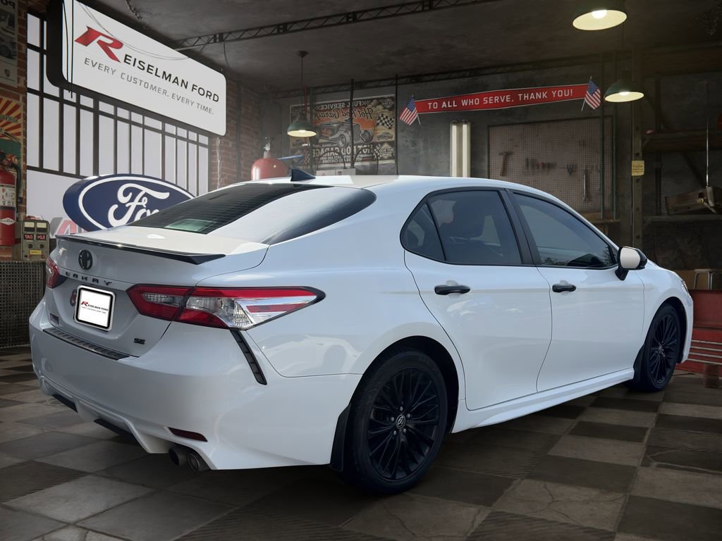Used 2020 Toyota Camry SE image 5