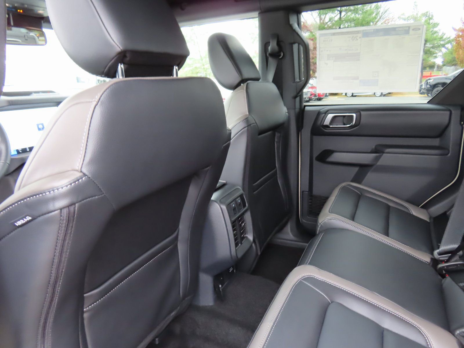 New 2025 Ford Bronco Outer Banks image 18