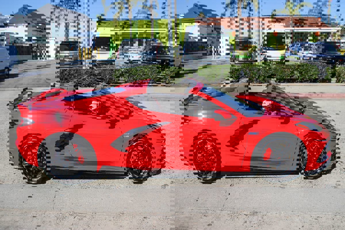 Used 2020 Chevrolet Corvette Stingray Premium Cpe w/ 3LT Preferred Equipment Group image 7