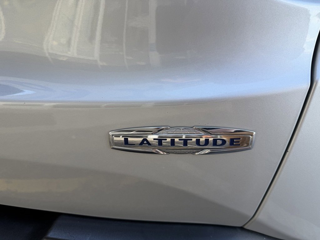 Used 2020 Jeep Renegade Latitude image 9