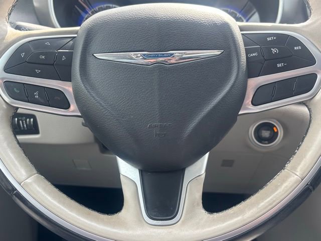 Used 2018 Chrysler Pacifica Limited w/ Tire & Wheel Group image 19