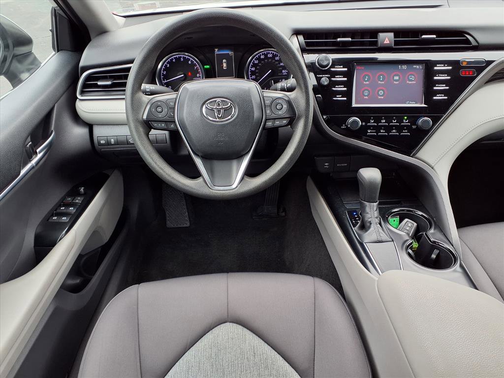 Used 2019 Toyota Camry LE image 5