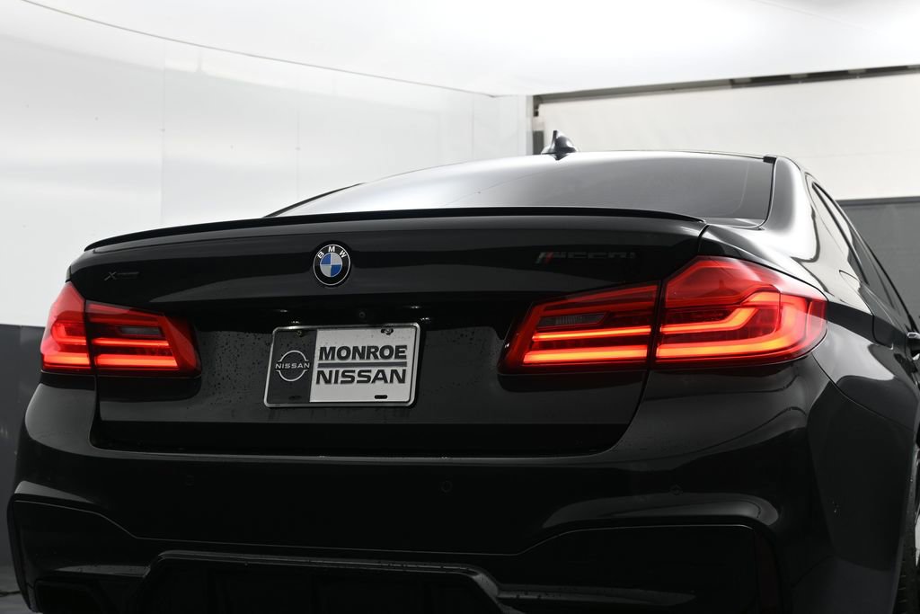 Used 2020 BMW M550i xDrive image 25