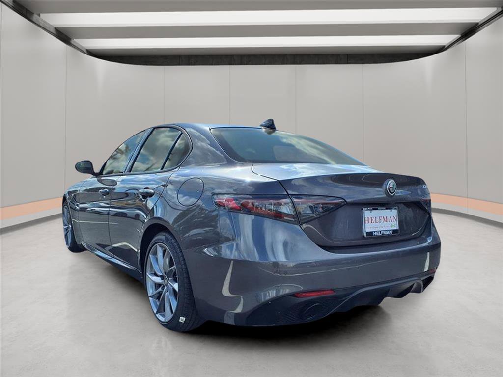 New 2025 Alfa Romeo Giulia image 5