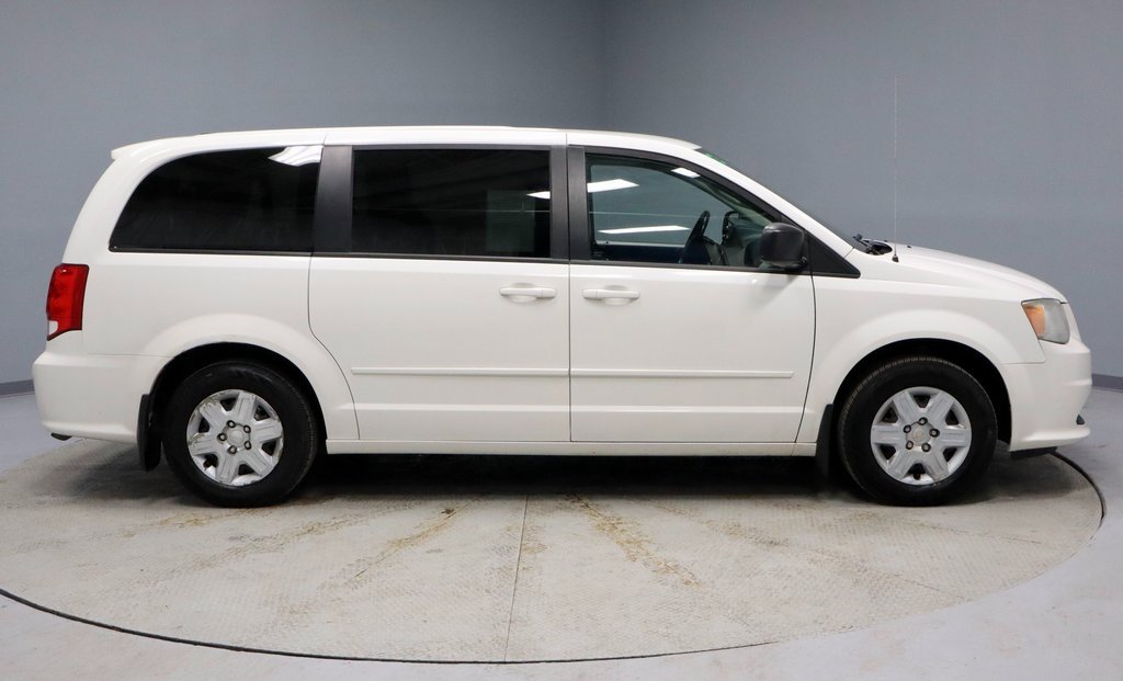 Used 2012 Dodge Grand Caravan SE image 10