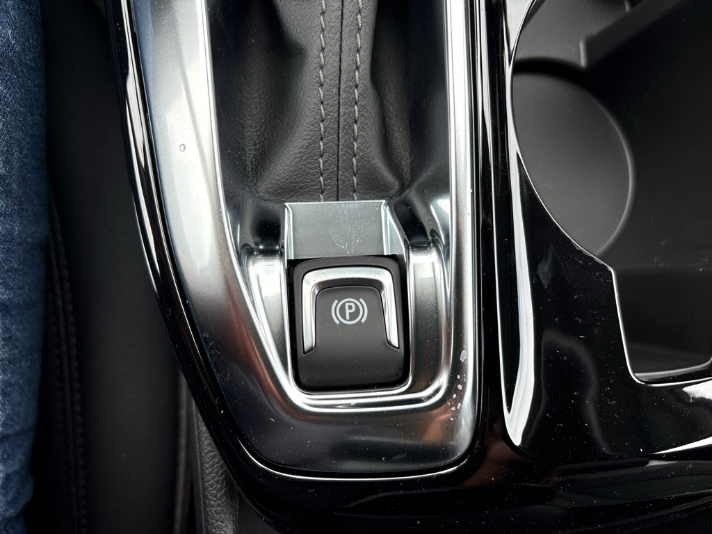 New 2026 Chevrolet Trax ACTIV w/ Sunroof Package FWD image 27