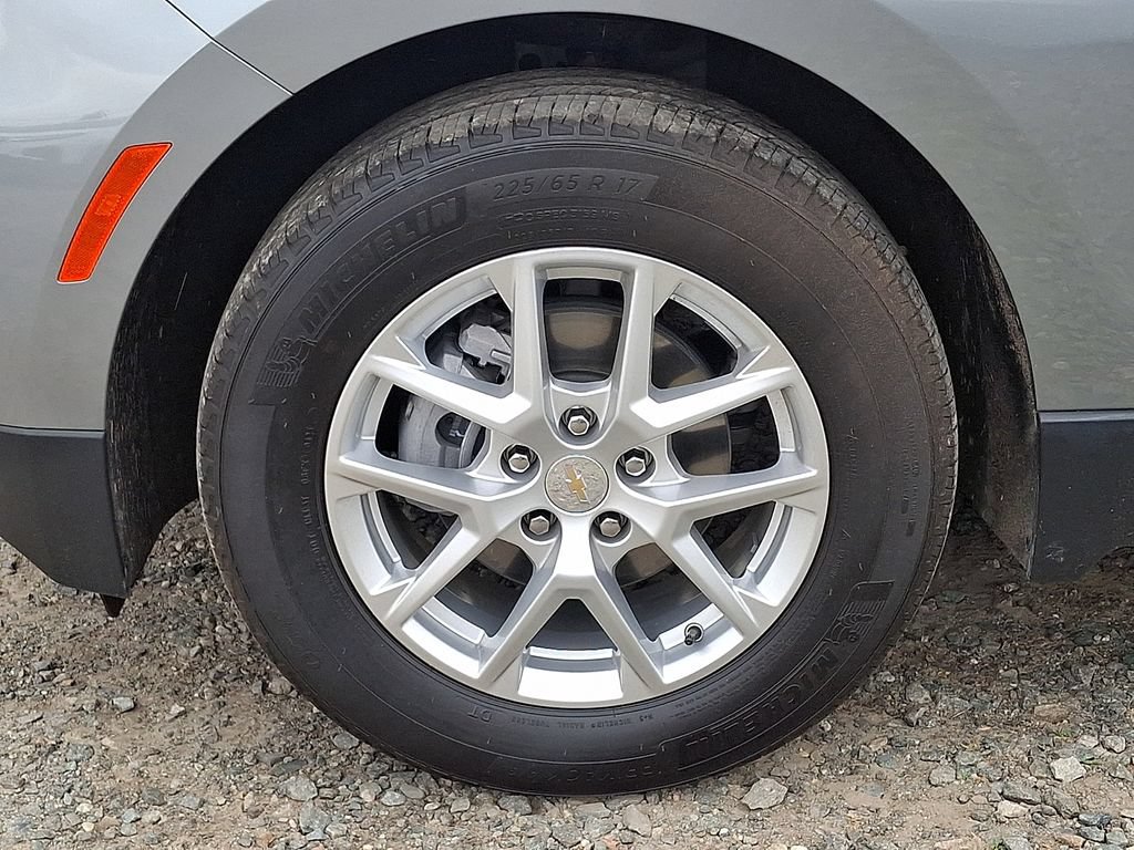 Used 2024 Chevrolet Equinox LT FWD image 32