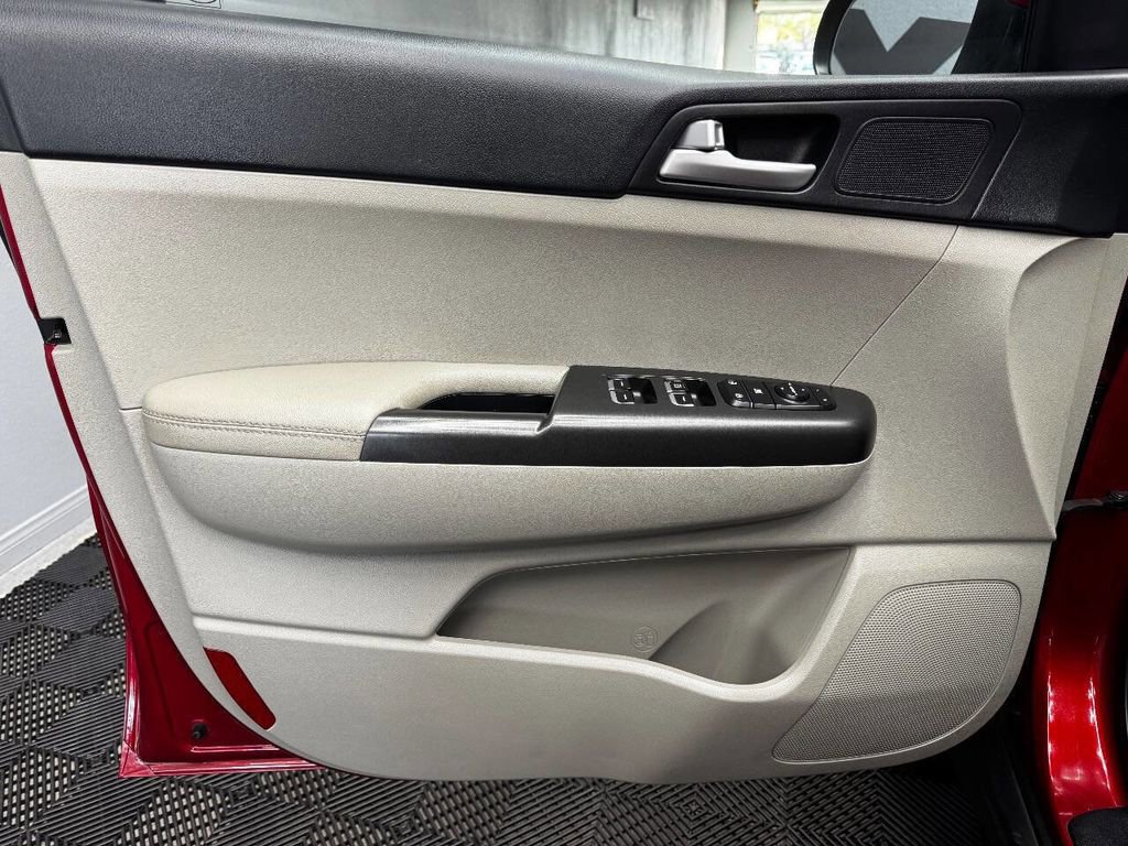 Used 2021 Kia Sportage LX image 38