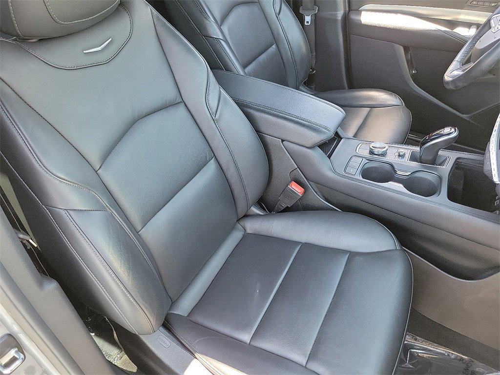 Used 2023 Cadillac XT4 Premium Luxury image 20