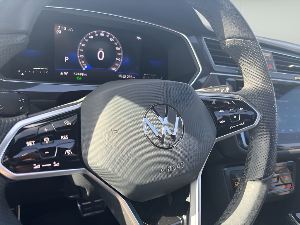 Used 2022 Volkswagen Tiguan SE R-Line AWD/4WD image 16
