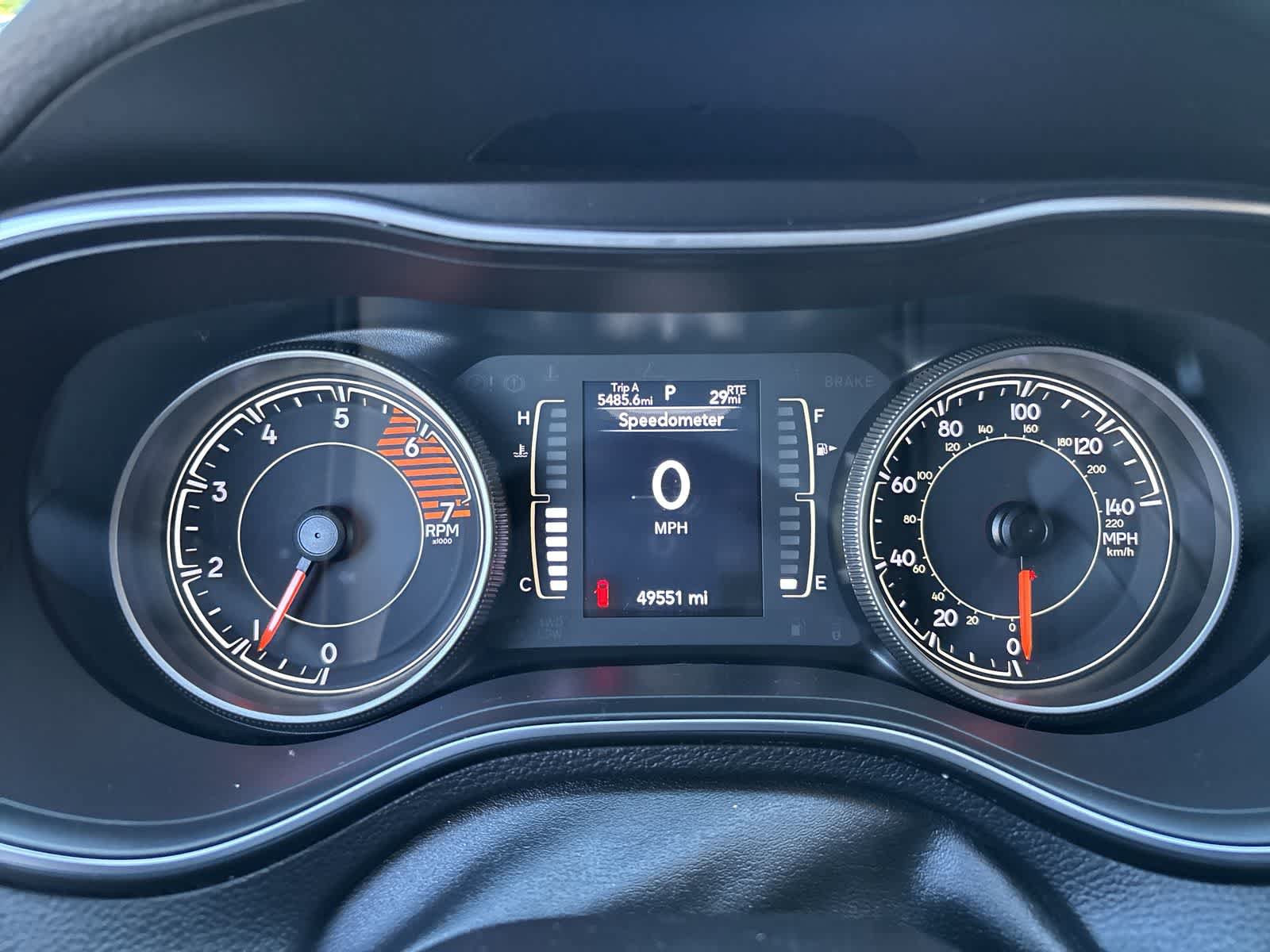 Used 2019 Jeep Cherokee Latitude Plus AWD/4WD image 13