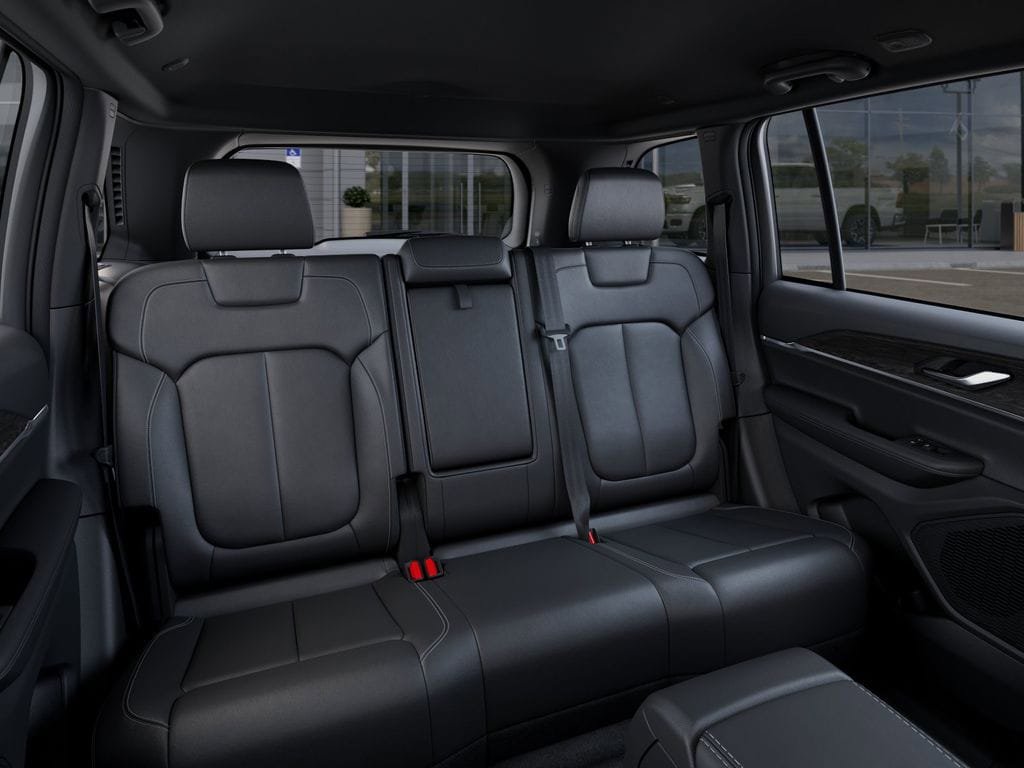 New 2025 Jeep Grand Cherokee Limited w/ Black Appearance Package image 15