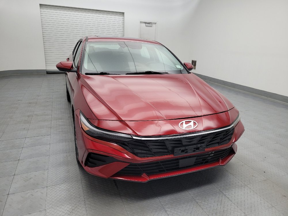 Used 2025 Hyundai Elantra SEL FWD image 14