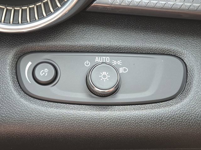 New 2026 Chevrolet Trax ACTIV w/ Driver Confidence Package FWD image 11