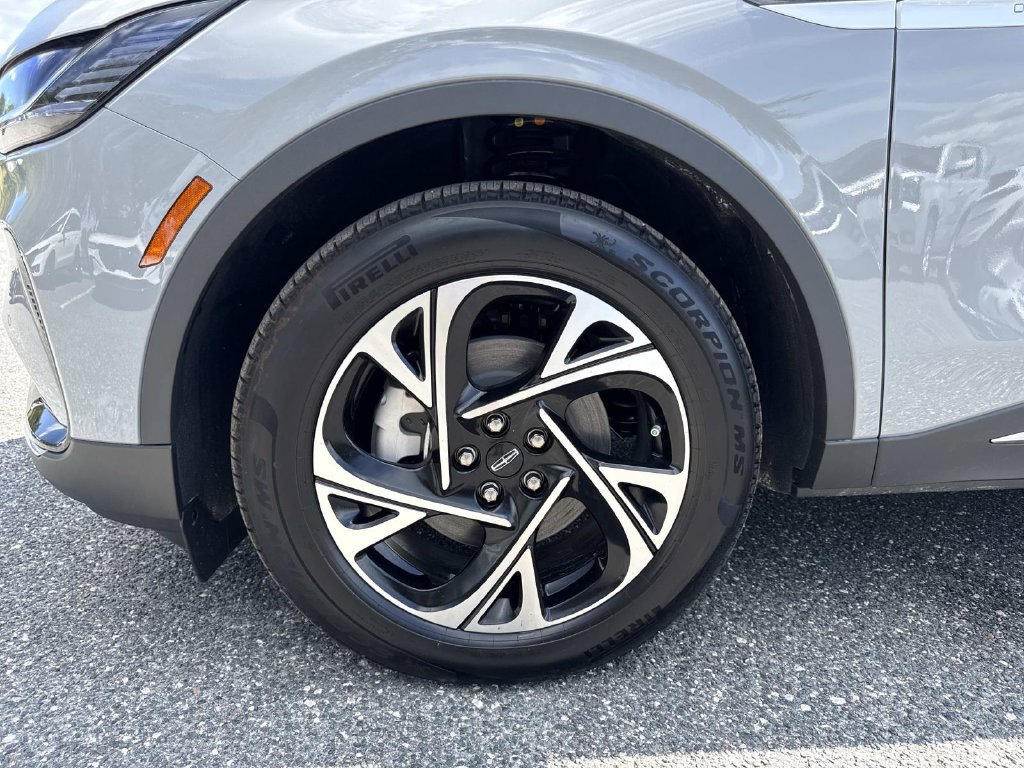New 2026 Lincoln Nautilus Premier AWD/4WD image 10