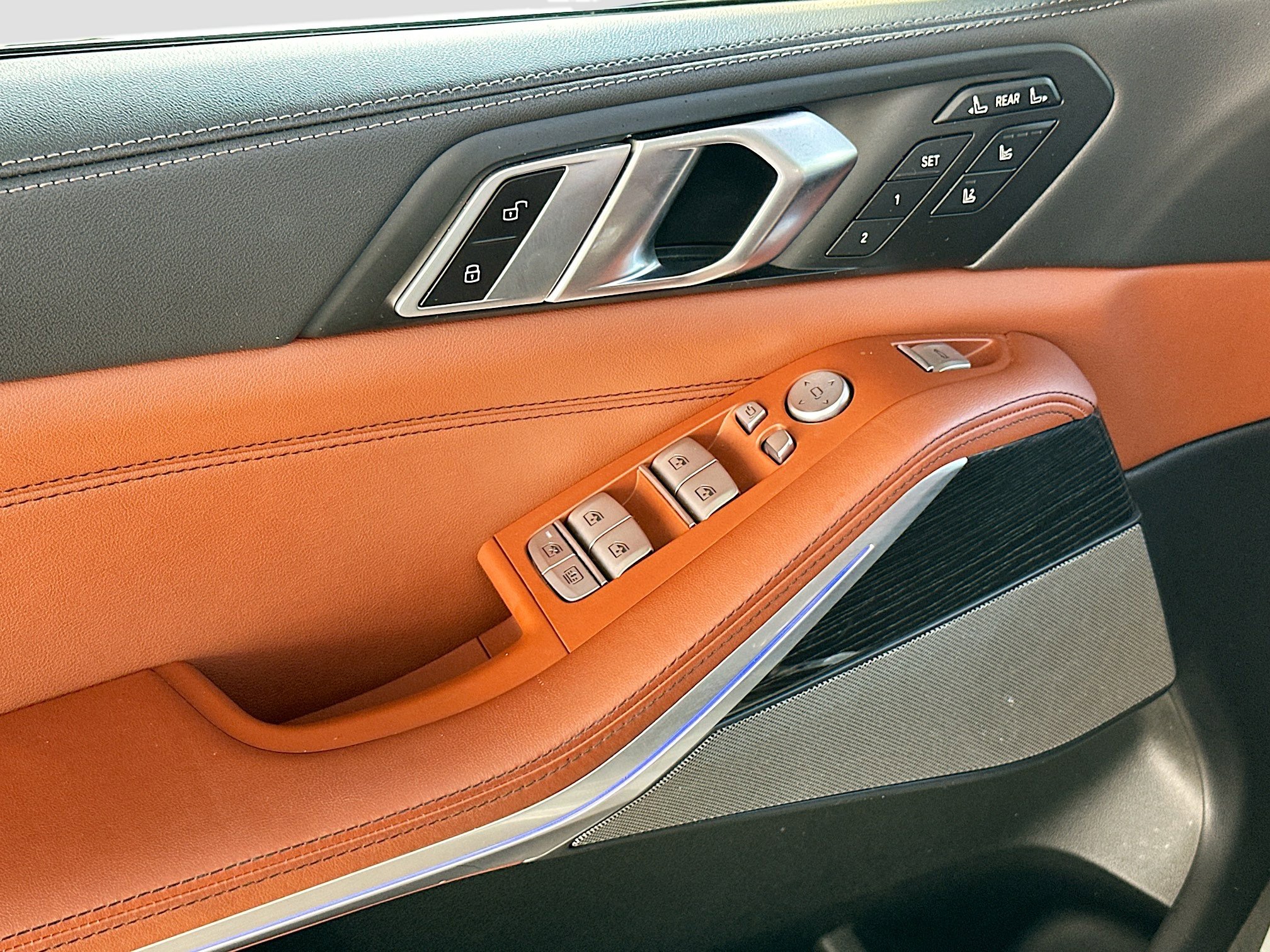 Certified 2024 BMW X7 M60i w/ Executive Package image 18