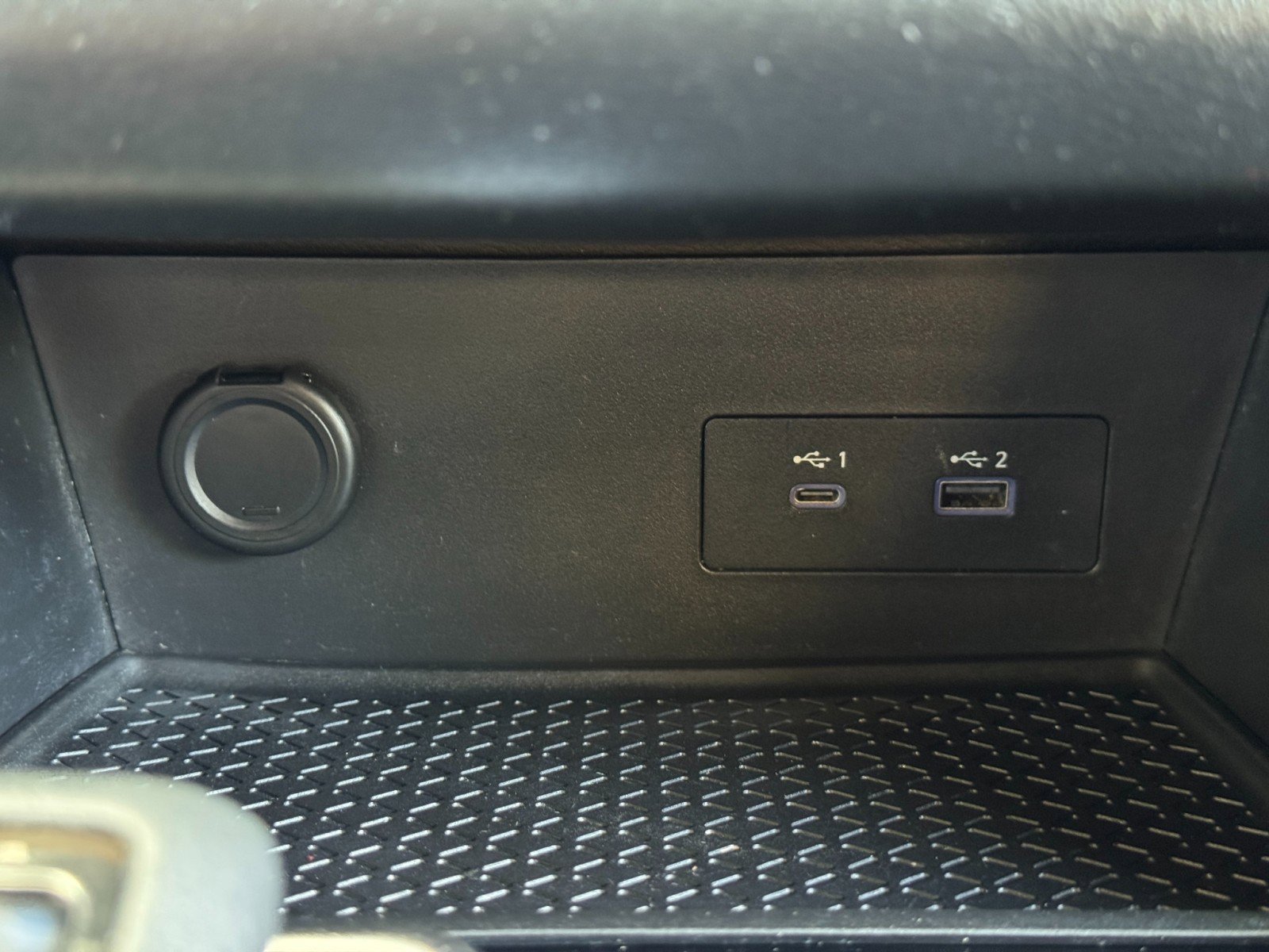 Used 2022 Nissan Pathfinder SV image 27