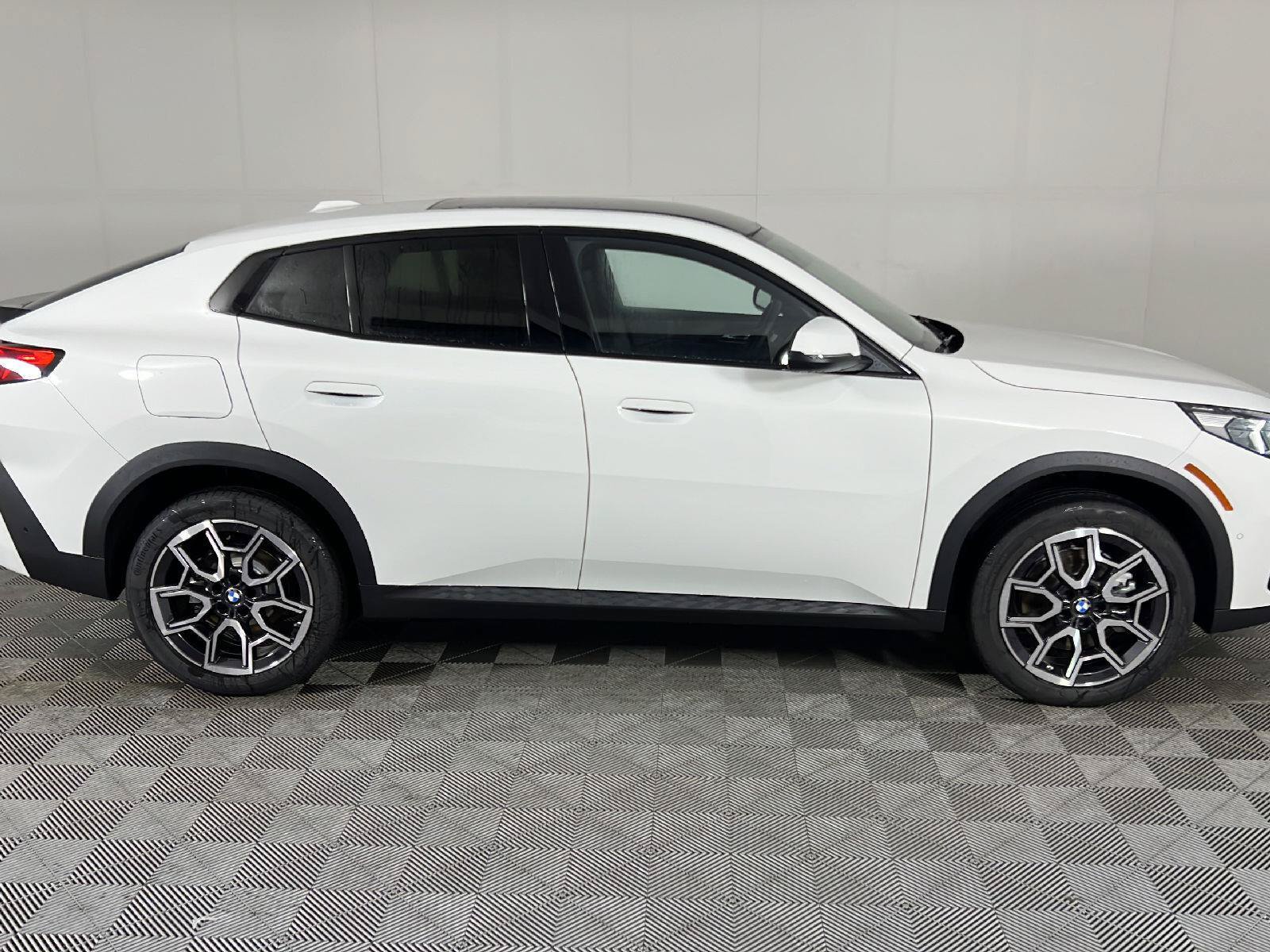 New 2027 BMW X2 xDrive28i w/ Convenience Package AWD/4WD image 5