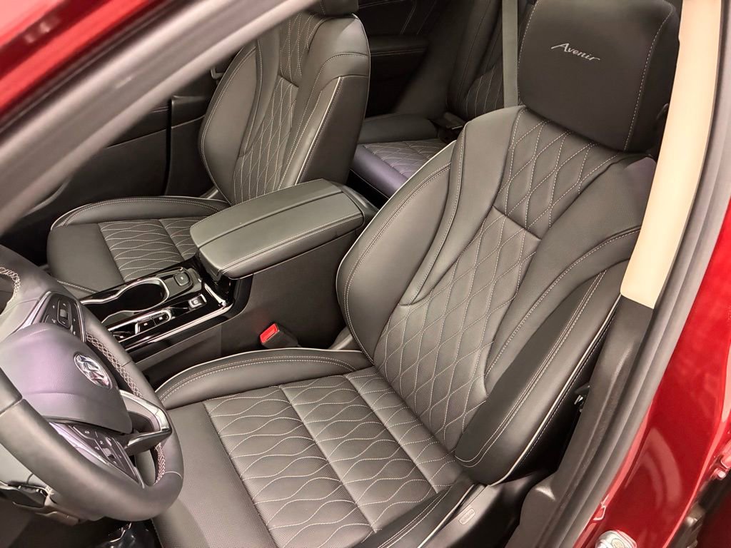 Used 2023 Buick Envision Avenir image 20